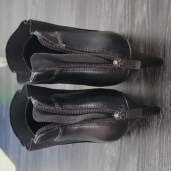 Bandolino women's size 7 black boots. - Picture 4 of 4